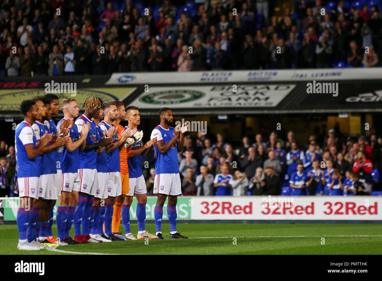 Ipswich, UK. 18th Sep 2018. A. Minutes applause before the football match between Ipswich Town and Brentford in memory of Ipswich Town player Kevin Beattie - Ipswich Town v Brentford, Sky Bet Championship, Portman Road, Ipswich - 18th September 2018 Credit: Richard Calver/Alamy Live News Stock Photo