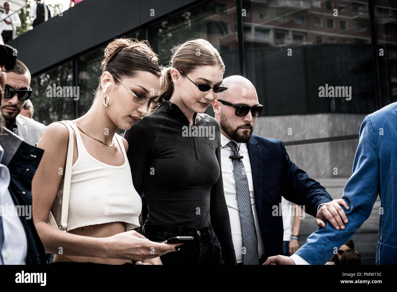 Milan Italy. 19th sep 2018. Gigi and Bella Hadid arrive at Alberta Ferretti fashion show for the Milan fashion week in Milan Italy. Credit Marco Aprile Alamy Live Credit Marco Aprile Alamy Live News