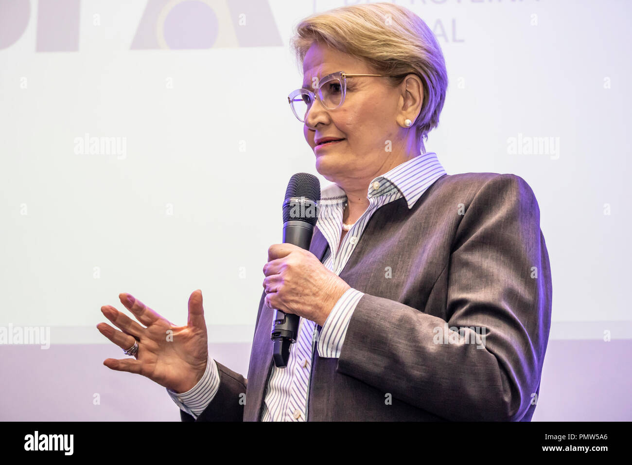 Sao Paulo, SP, Brazil September 19, 2018 Senator Ana Amélia-PP, vice presidential candidate on the board of Geraldo Alckimin - PSDB, presents her program for a public of agribusiness entrepreneurs during the Leadership Forum organised by ABPA, Brazilian Association of Animal Protein, at a hotel in the region of Brigadeiro Faria Lima Avenue, west  side of Sao Paulo. Credit: Alf Ribeiro/Alamy Live News Stock Photo