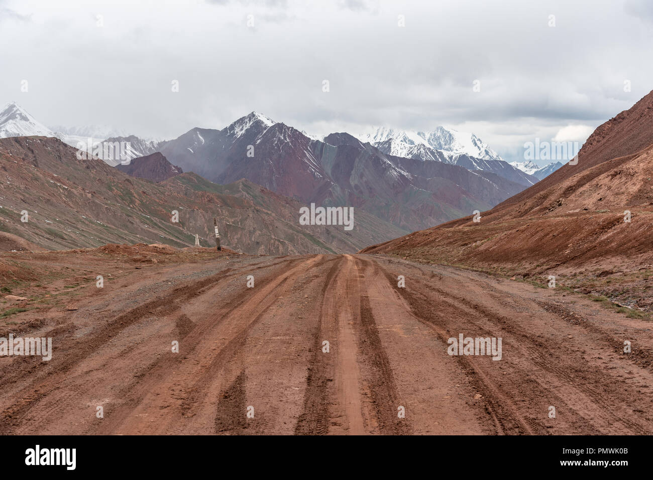 mountain pass (Pamir highway) on the border between Tajikistan and Kyrgyzstan Stock Photo