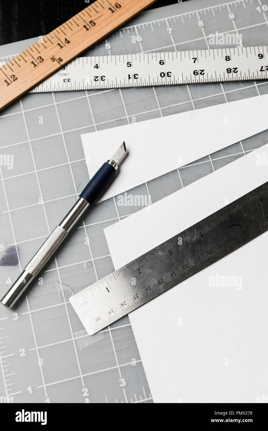Cutting mat ruler hires stock photography and images Alamy