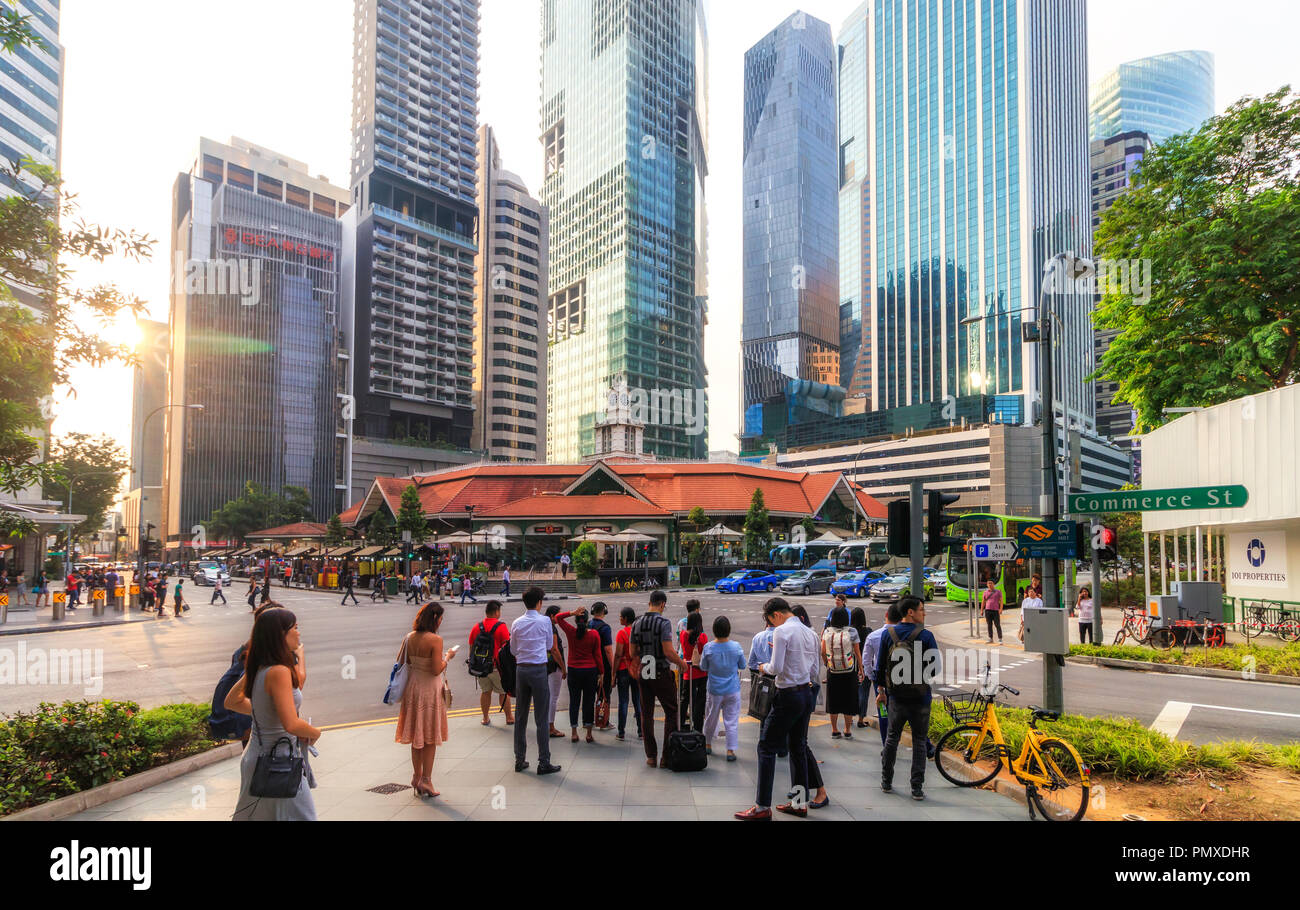 Singapore - July 13, 2018: Pedestrians In Singapore Stock Photo