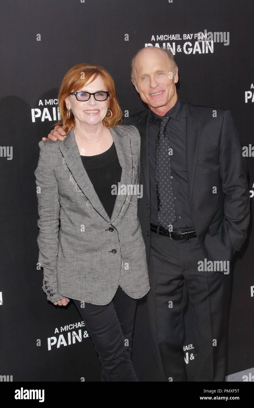 Ed harris wife amy madigan hi-res stock photography and images - Alamy