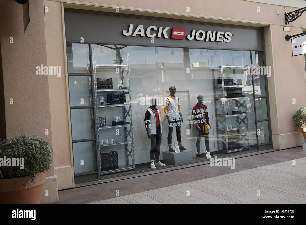 Jack jones where hi-res stock photography and images - Alamy