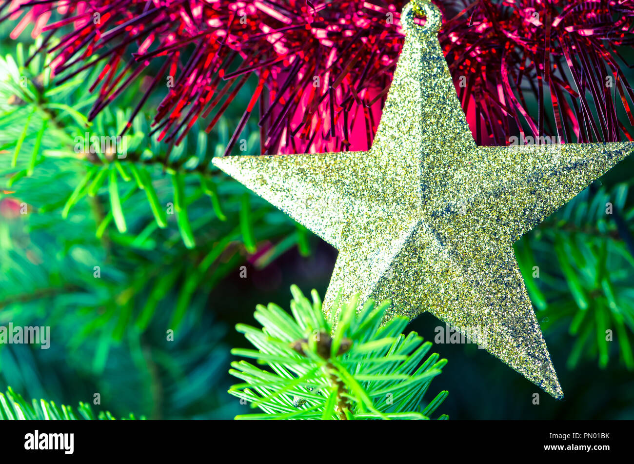 Star on christmas tree hi-res stock photography and images - Alamy