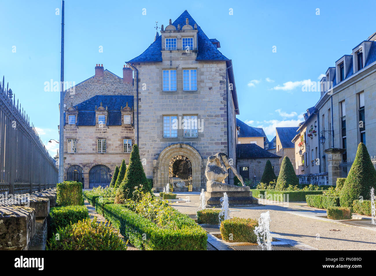 France, Correze, Brive la Gaillarde, Maison Cavaignac, former lodging house of the Nuns of the Order of Saint Clare, shelters the municipal archives / Stock Photo