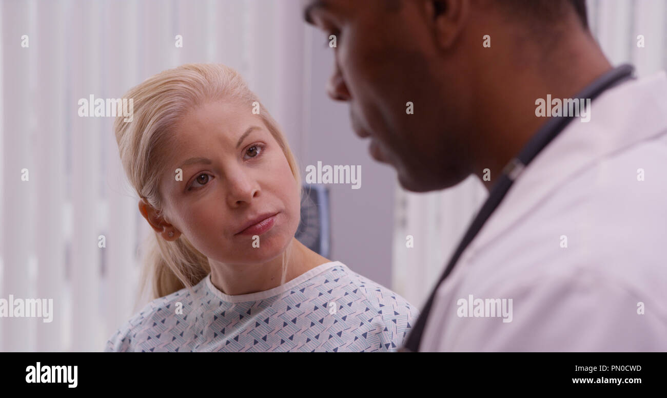 4k young medical doctor talking hi-res stock photography and images - Alamy