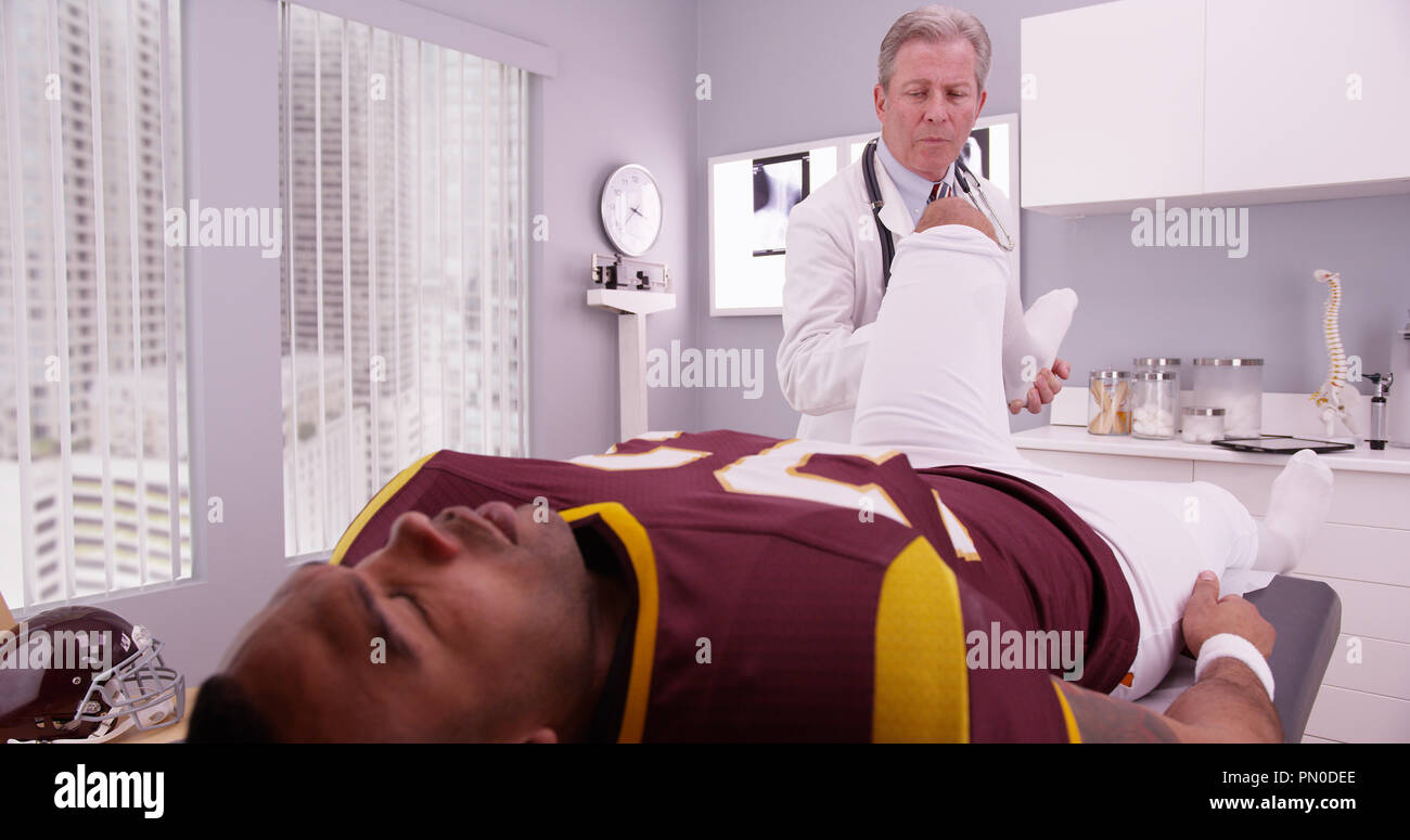 Physical Exam Stock Photos & Physical Exam Stock Images Alamy