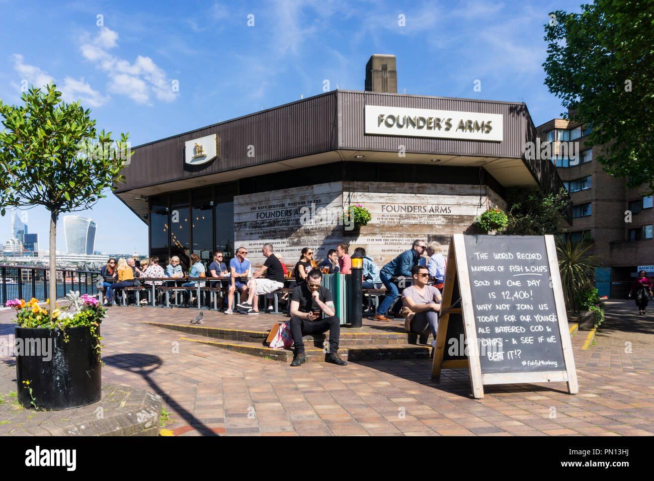 The Founders Arms Hi res Stock Photography And Images Alamy The Founders Arms Hi Res Stock Photography And Images Alamy