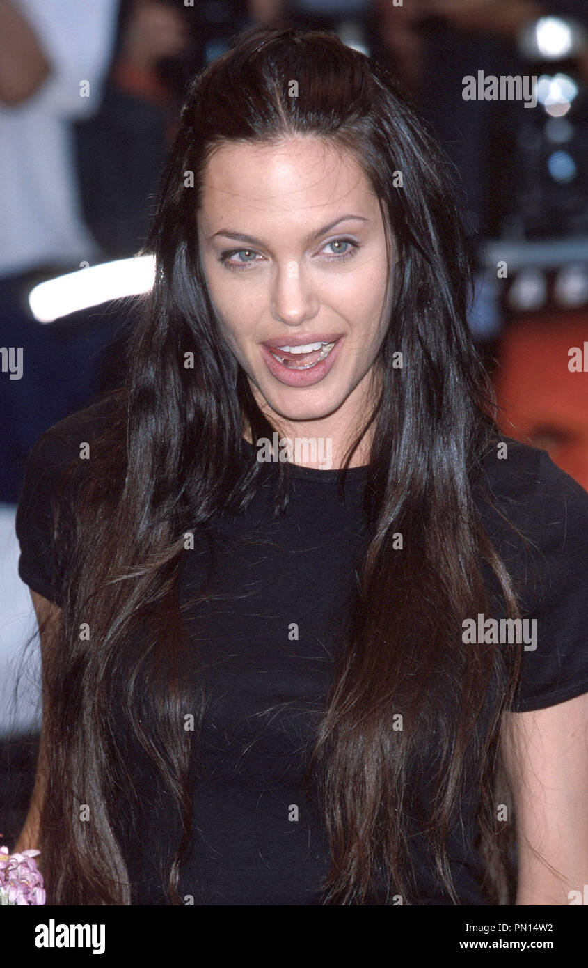 Angelina jolie 2000 hi res stock photography and images Alamy