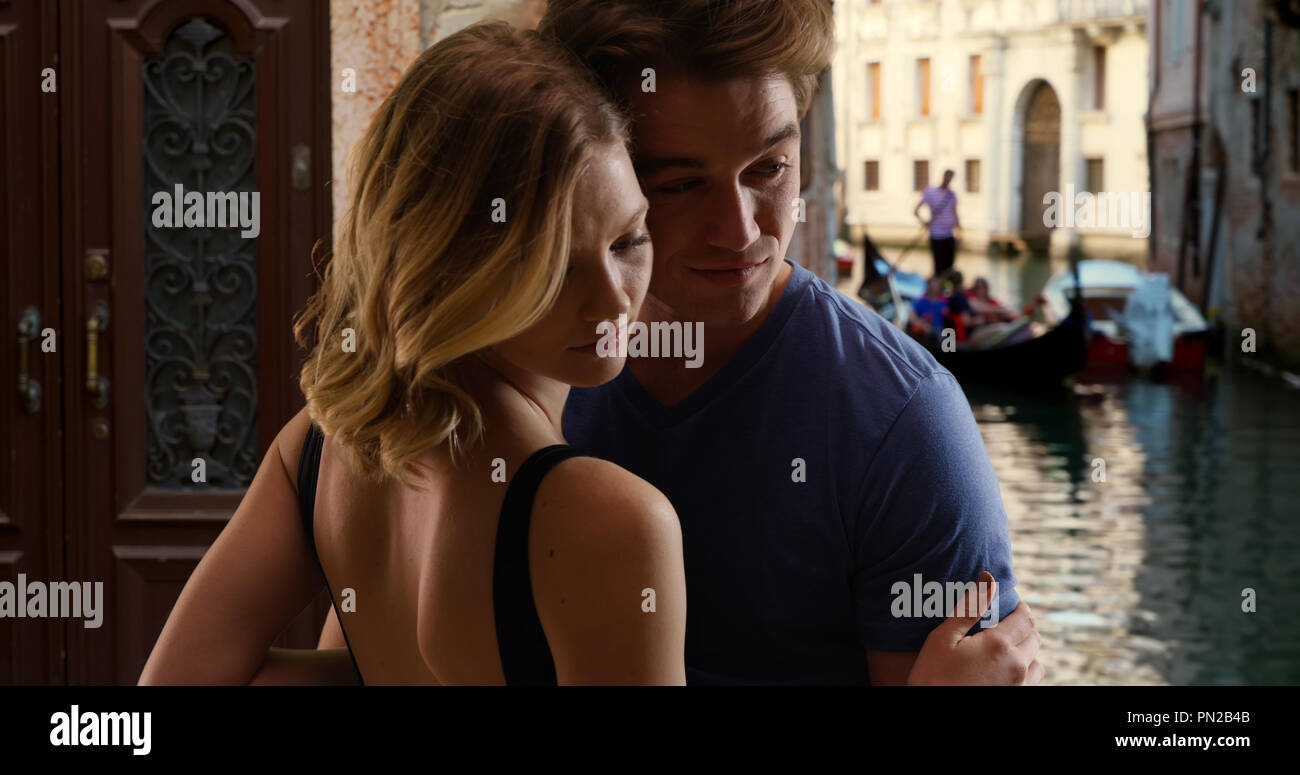 Married couple gondola venice hi-res stock photography and images - Alamy