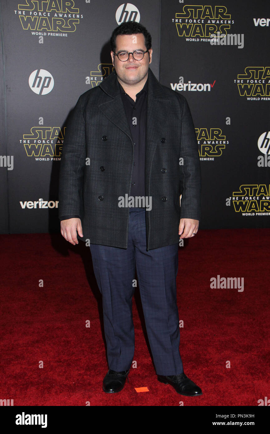 Josh Gad 12/14/2015 "Star Wars The Force Awakens" Premiere held at the