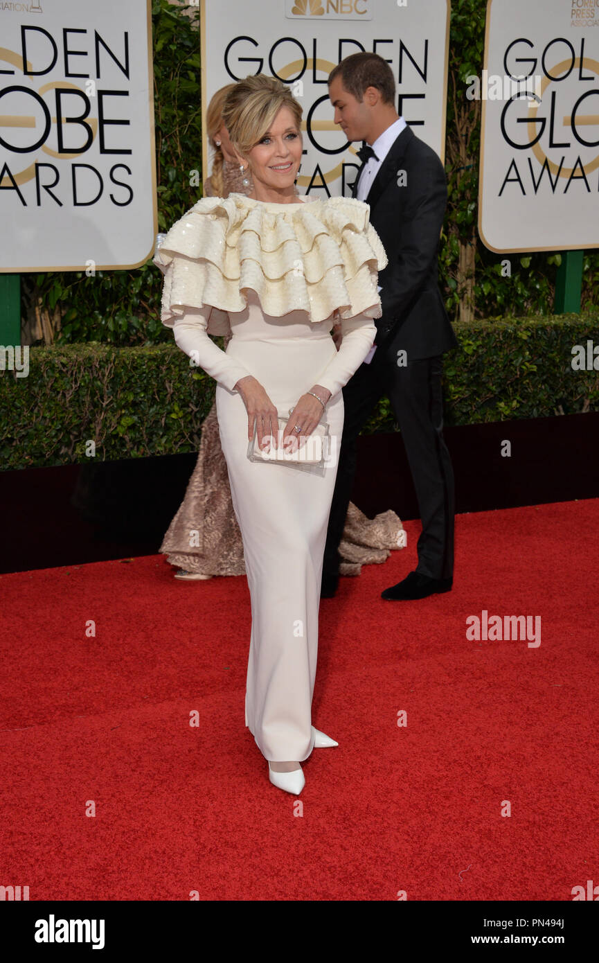 jane fonda 2016 golden globes dress Jane Fonda's Mega Ruffles Owned it on the Golden Globes 2016 Red Carpe
