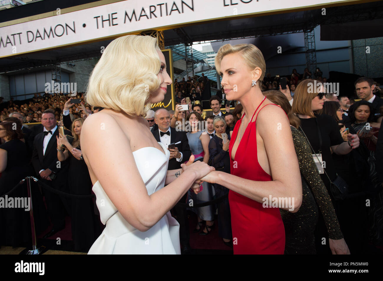 Charlize theron oscars 2016 online