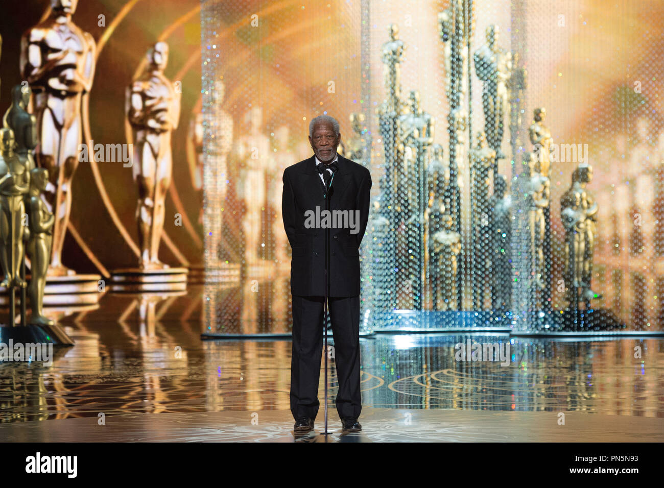 Freeman presents the Oscar® for Best motion picture of the year