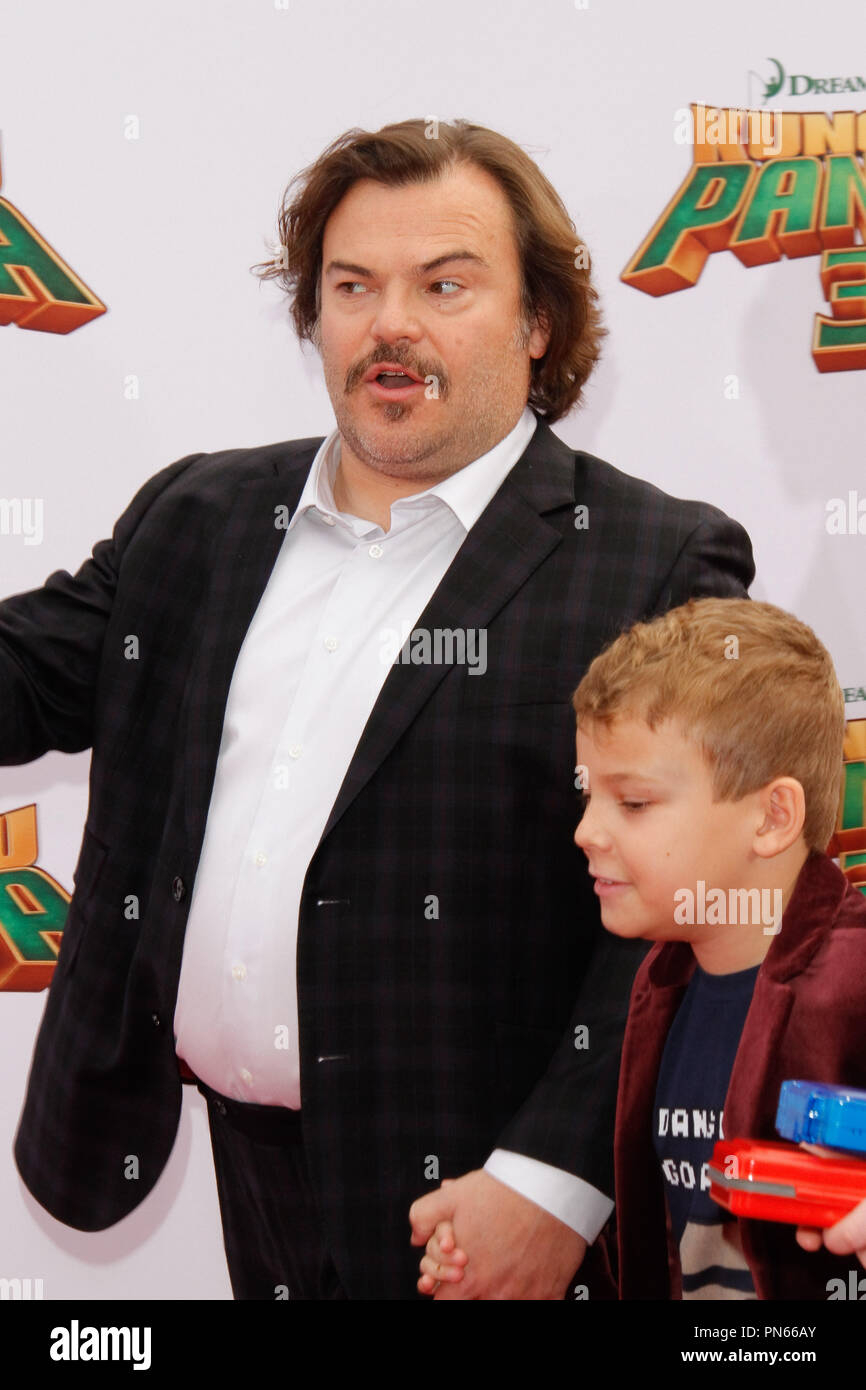 Los Angeles, CA, USA. 16th Jan, 2016. Jack Black, son Samuel Jason Black at  arrivals for KUNG FU PANDA 3 Premiere, TCL Chinese 6 Theatres (formerly  Grauman's), Los Angeles, CA January 16