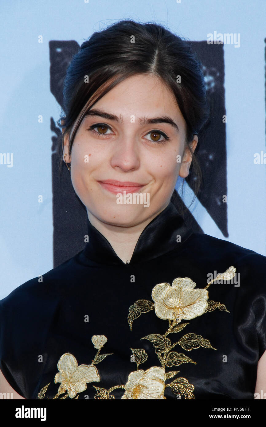 Clara mamet hi-res stock photography and images - Alamy