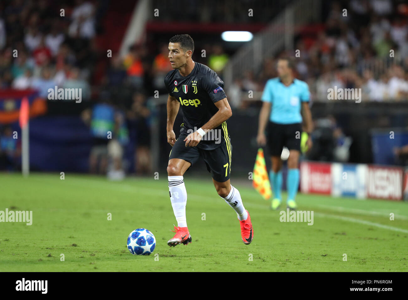 Cristiano ronaldo juventus fc 2018 hi-res stock photography and images ...