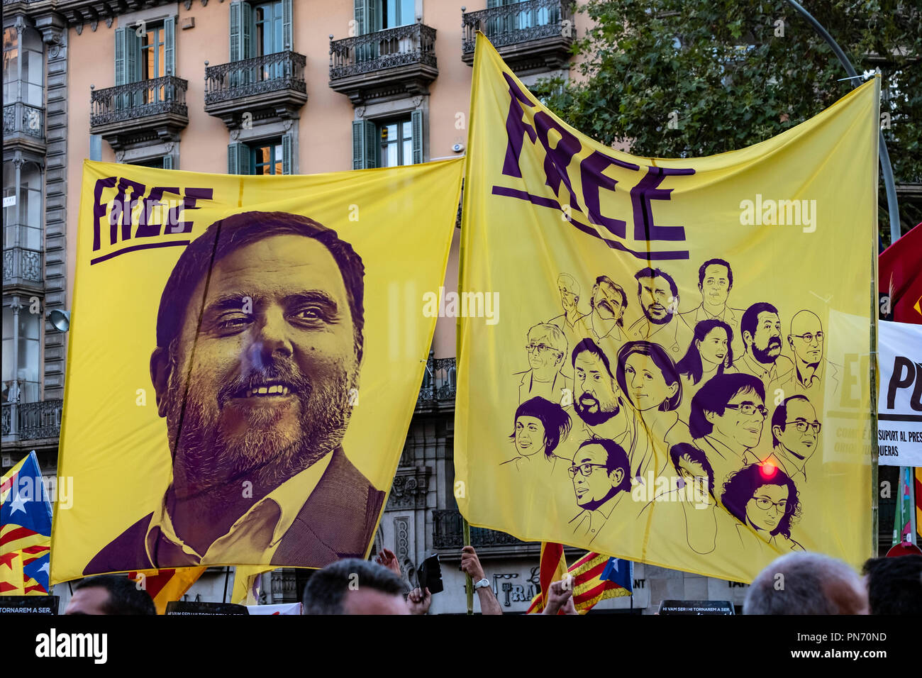 Barcelona, Catalonia, Spain. 20th Sep, 2018. A large banner with the portrait of Oriol Junqueras is seen during the protest.Thousands of sympathizers for the independence of Catalonia have demonstrated in front of the department of economy to remember the first anniversary of the beginning of the suspension of the Catalan institutions by the government of Mariano Rajoy. Credit: Paco Freire/SOPA Images/ZUMA Wire/Alamy Live News Stock Photo