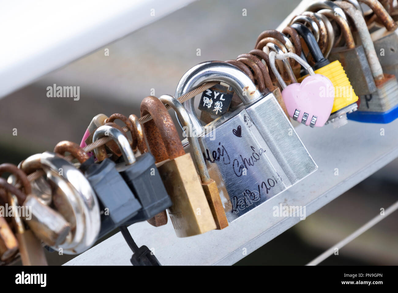 Love locks at The Mailbox development alongside the canals of Birmingham Stock Photo