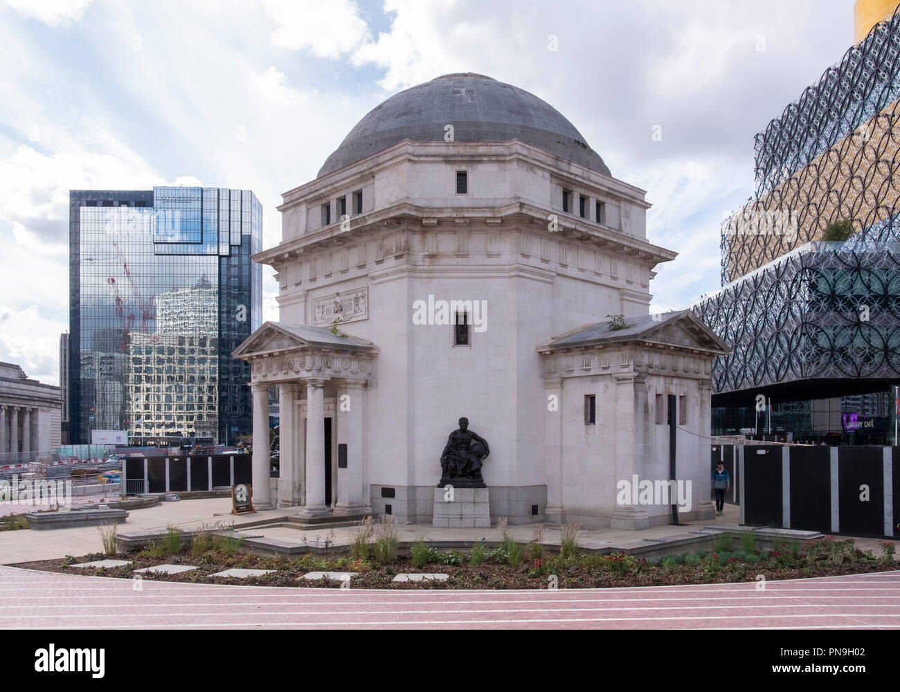 The Hall of Memory in Centenary Square, Birmingham, with the ew library and Hyatt hotel. Stock Photo
