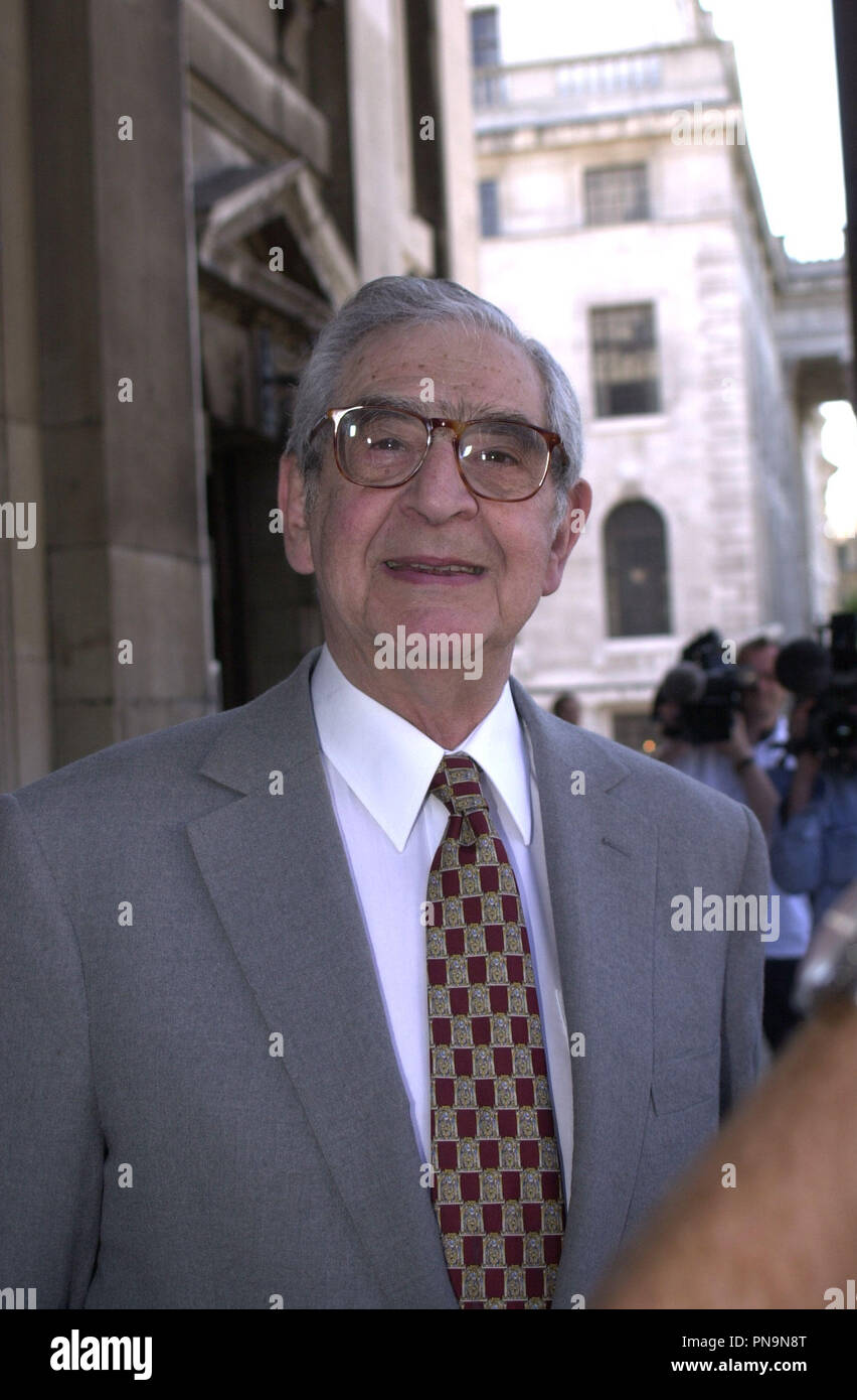 ©Alpha 048303 24/06/02   DENIS NORDEN   -SPIKE MILLIGAN MEMORIAL SERVICE AT ST. MARTINS IN THE FIELDS  LONDON. Stock Photo