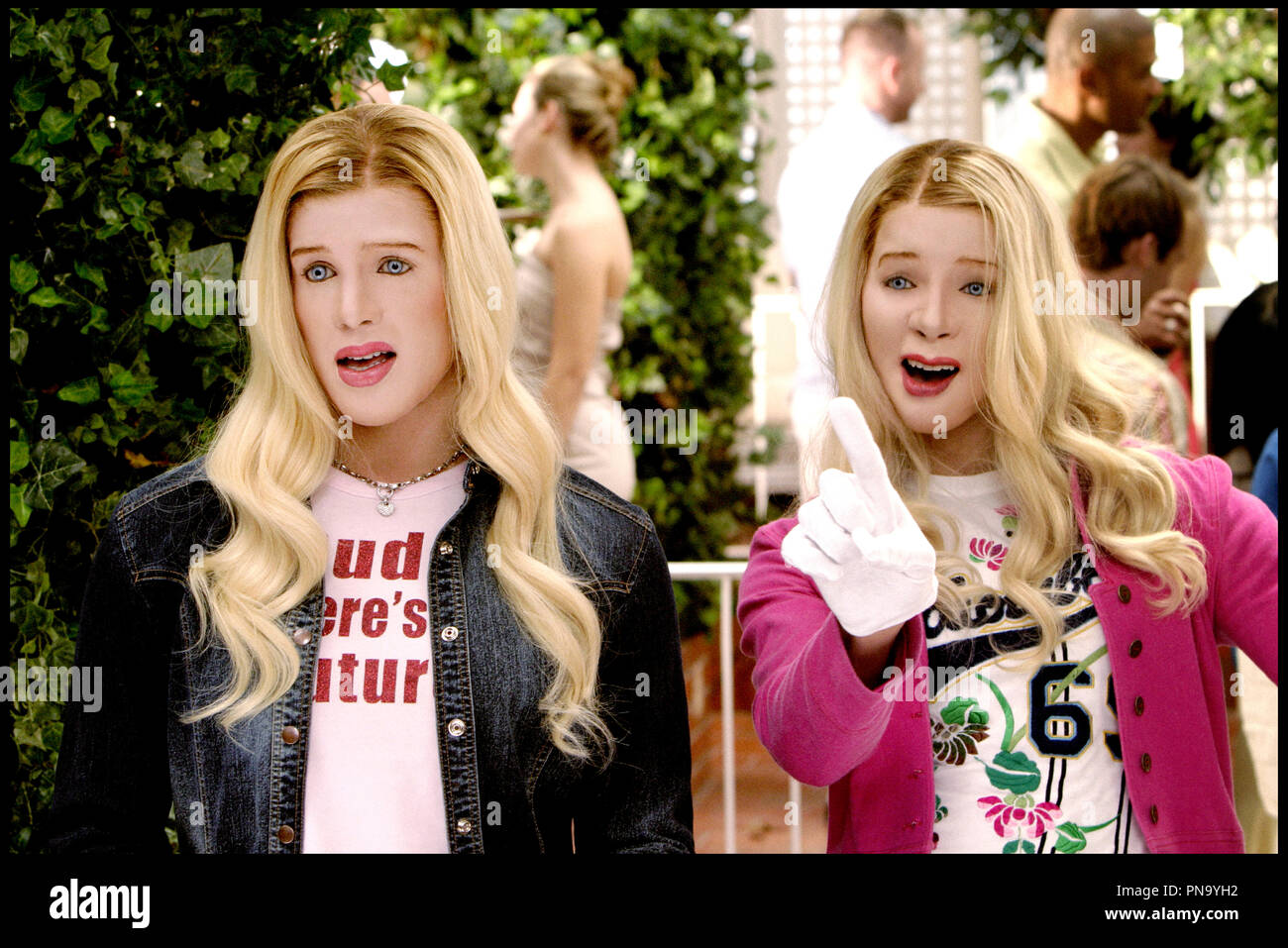 TÉLÉCHARGER FAUSSES BLONDES INFILTRÉES 2 FAUSSES 2 INFILTRÉES TÉLÉCHARGER BLONDES