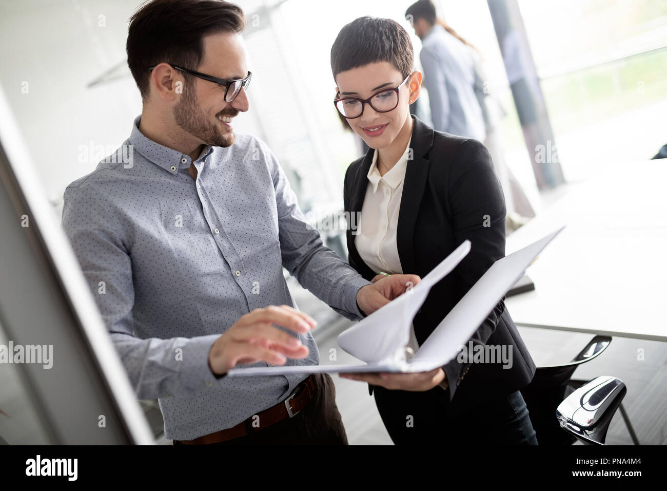 Women entrepreneurs business people hi-res stock photography and images ...