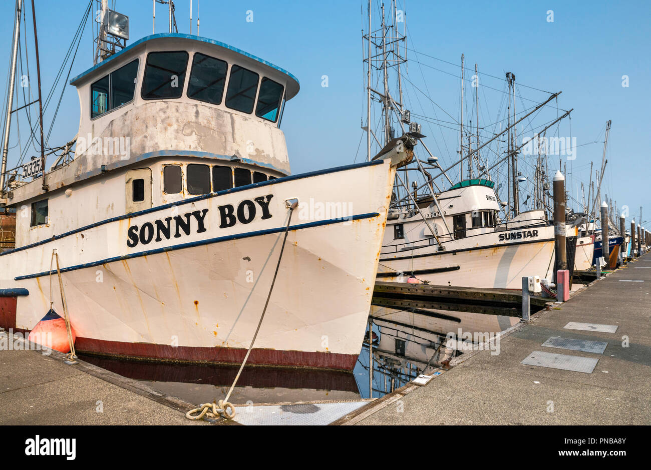 Neah bay marina hires stock photography and images Alamy
