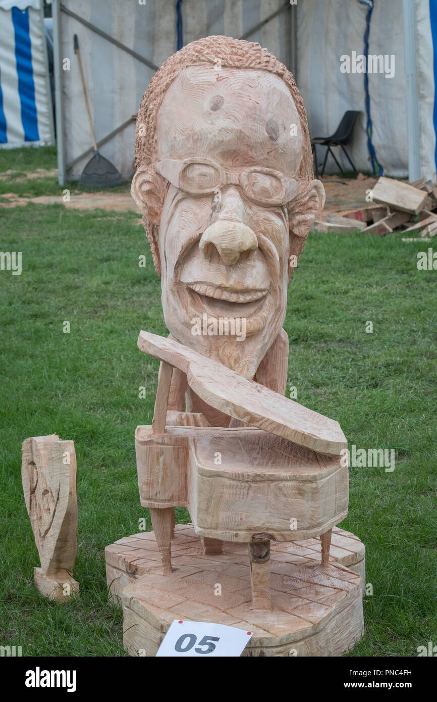 Chainsaw carving competition hi-res stock photography and images - Alamy