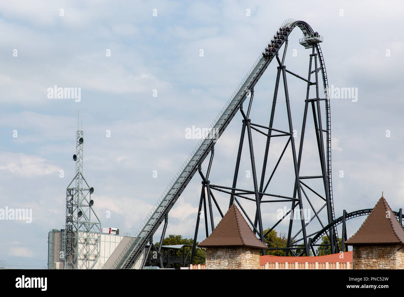 energylandia-the-largest-amusement-park-in-poland-with-the-biggest