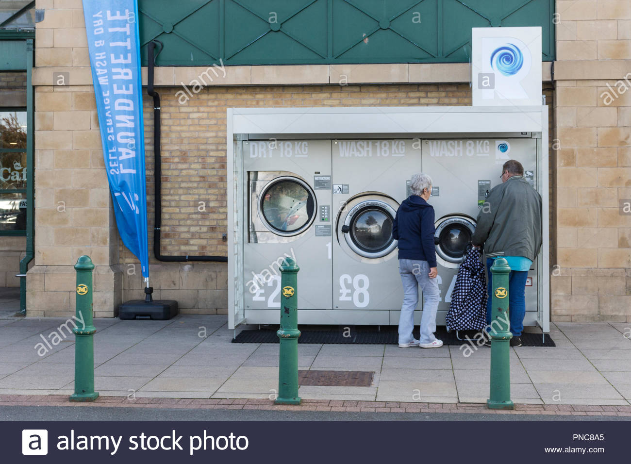 Tumble Dryer Shop High Resolution Stock Photography and Images Alamy