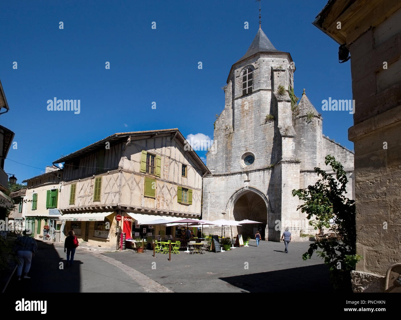 Issigeac church hires stock photography and images Alamy