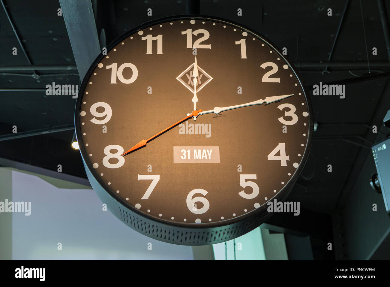 Ships Clock Stock Photos & Ships Clock Stock Images Alamy