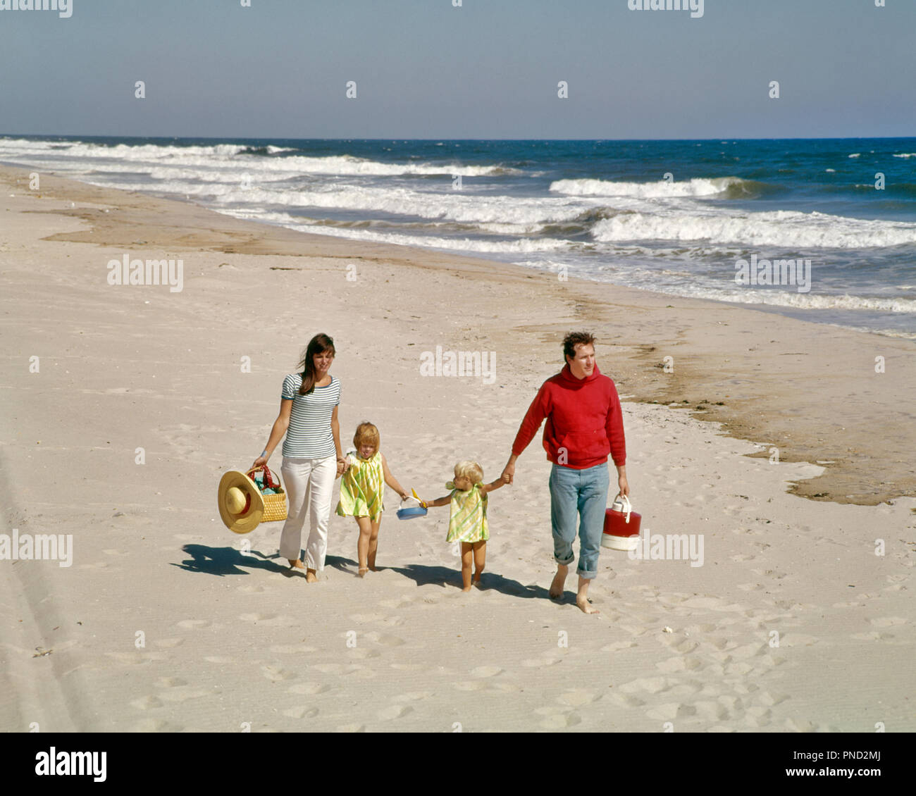 1970s family beach hi-res stock photography and images - Alamy