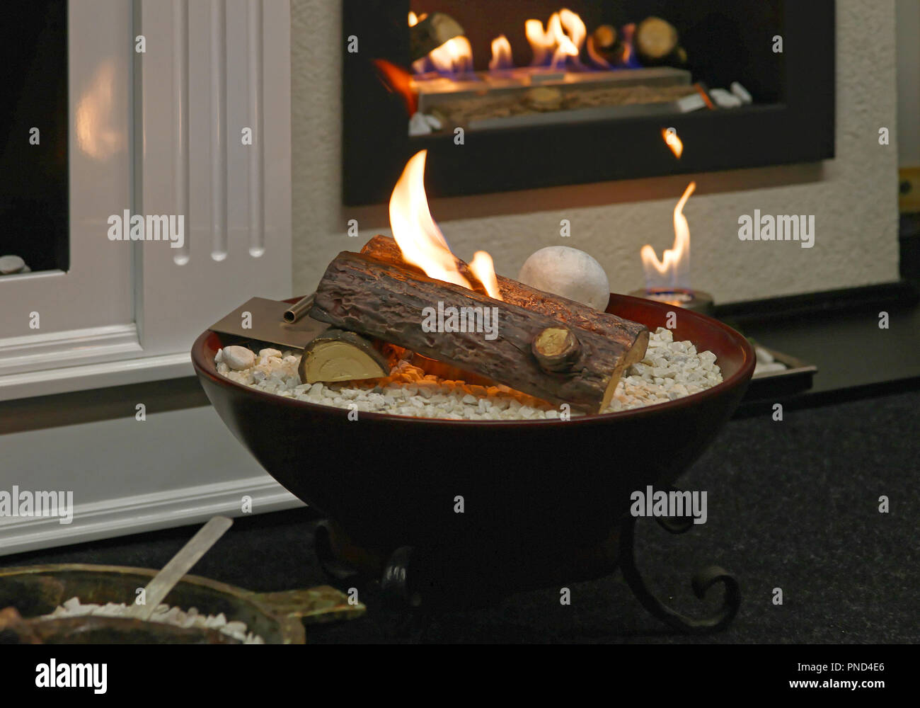 Firepit Fireplace Open Log Fire Stock Photos Firepit Fireplace