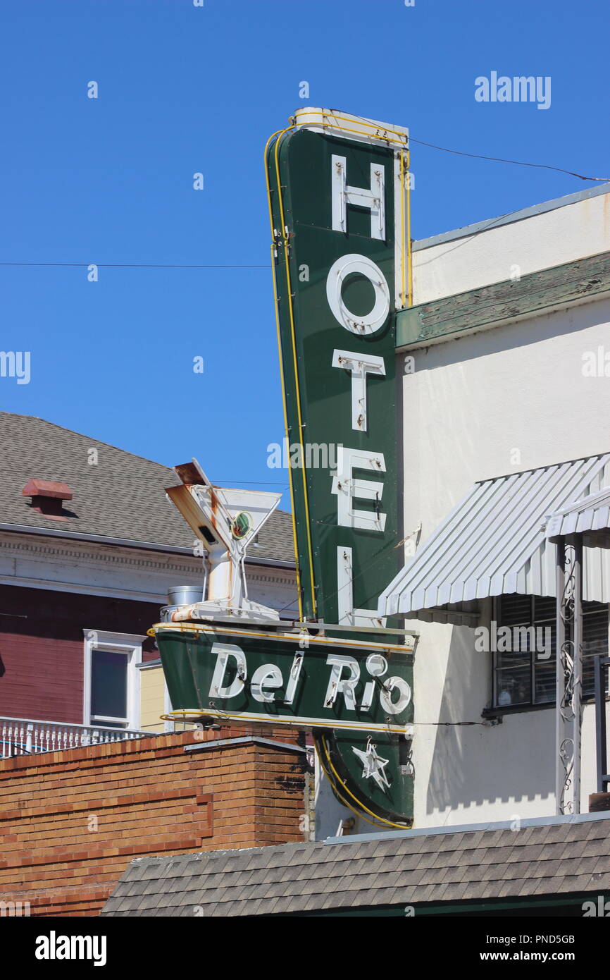 Neon Blade Sign, Hotel Del Rio, Isleton, California Stock Photo Alamy