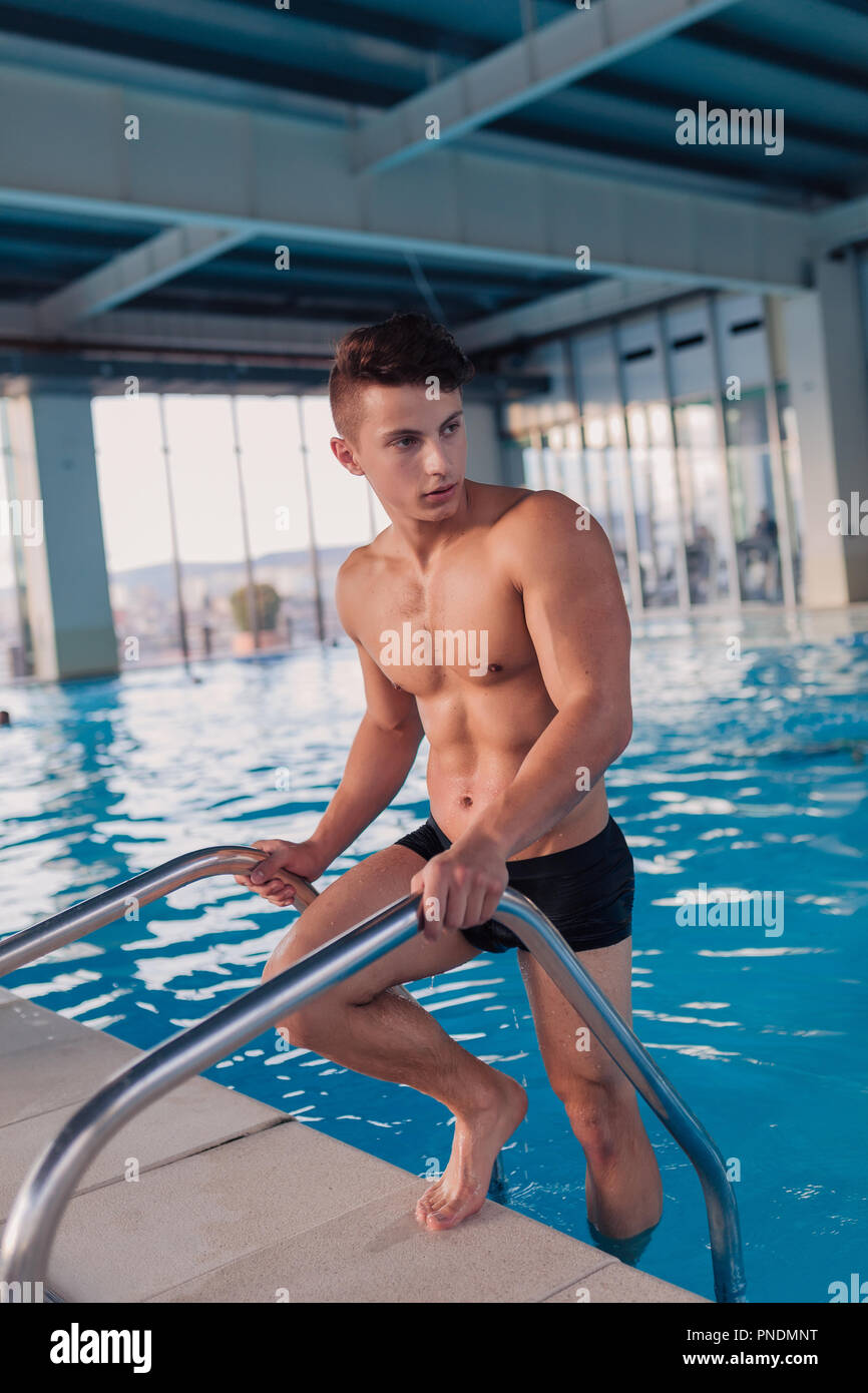 Handsome muscular fit young man hi-res stock photography and images - Alamy