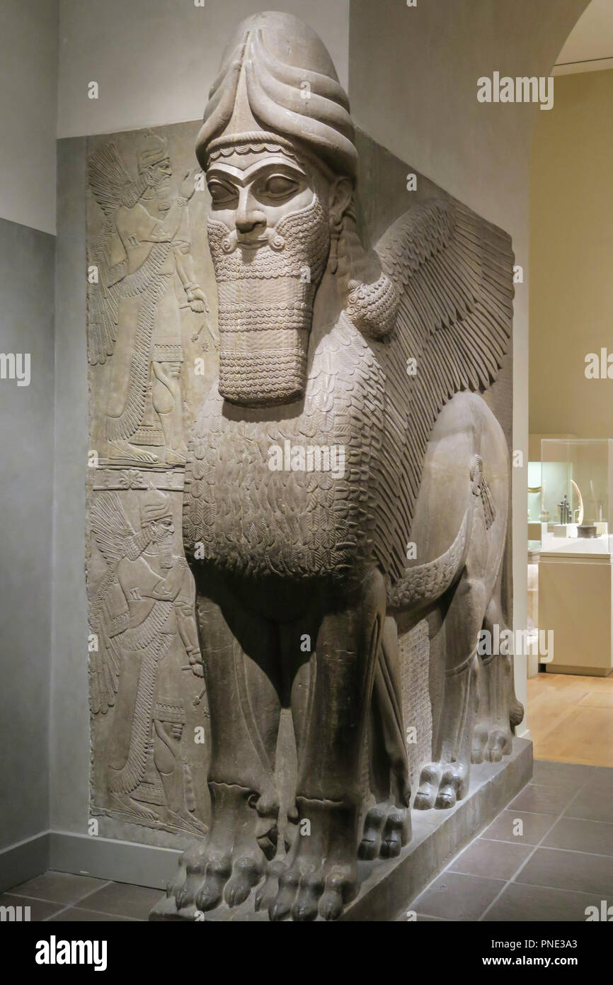 Ancient Near Eastern Art Gallery in the Metropolitan Museum of Art, NYC, USA Stock Photo
