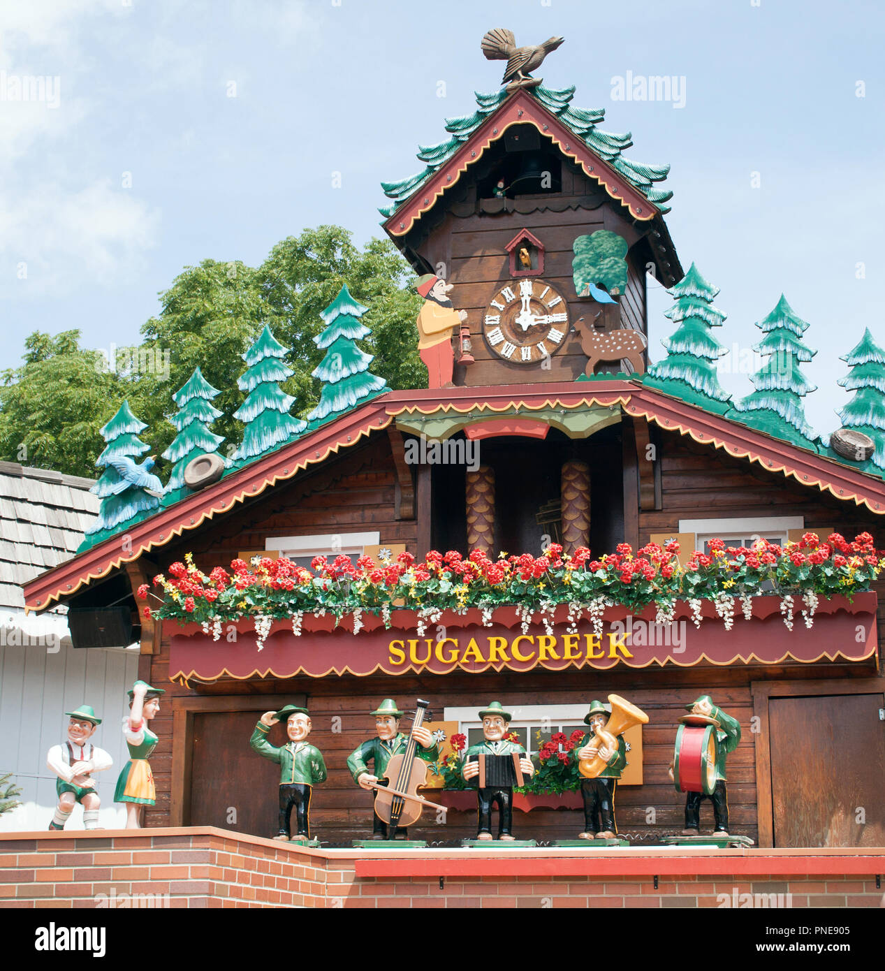 Worlds largest cuckoo clock hi-res stock photography and images - Alamy