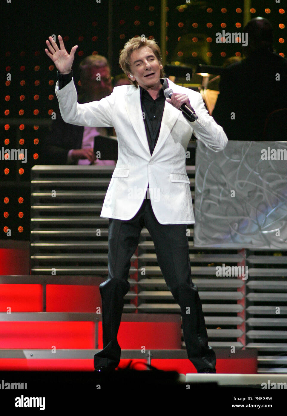 Barry manilow barry manilow manilow hi-res stock photography and images ...