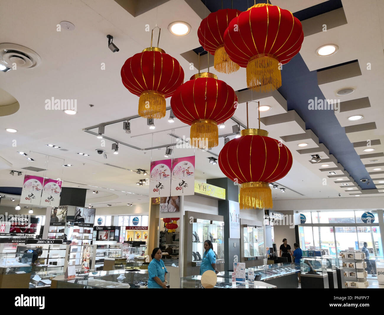 (180921) -- SUVA, Sept. 21, 2018 (Xinhua) -- Photo taken on Sept. 17, 2018 shows Chinese lanterns decorated in a shopping mall in Suva, Fiji. Shopping malls in Suva started their sales promotional activities before the upcoming Chinese Mid-Autumn Festival to attract more customers. (Xinhua/Zhang Yongxing) Stock Photo