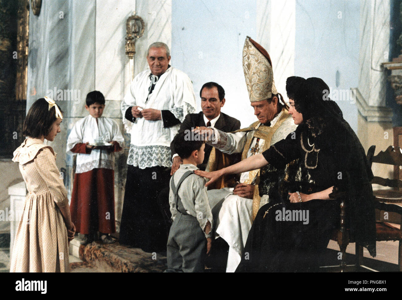 Original film title: REQUIEM POR UN CAMPESINO ESPAÑOL. English title: REQUIEM  POR UN CAMPESINO ESPAÑOL. Year: 1985. Director: FRANCESC BETRIU. Stars:  ANTONIO FERRANDIS Stock Photo - Alamy