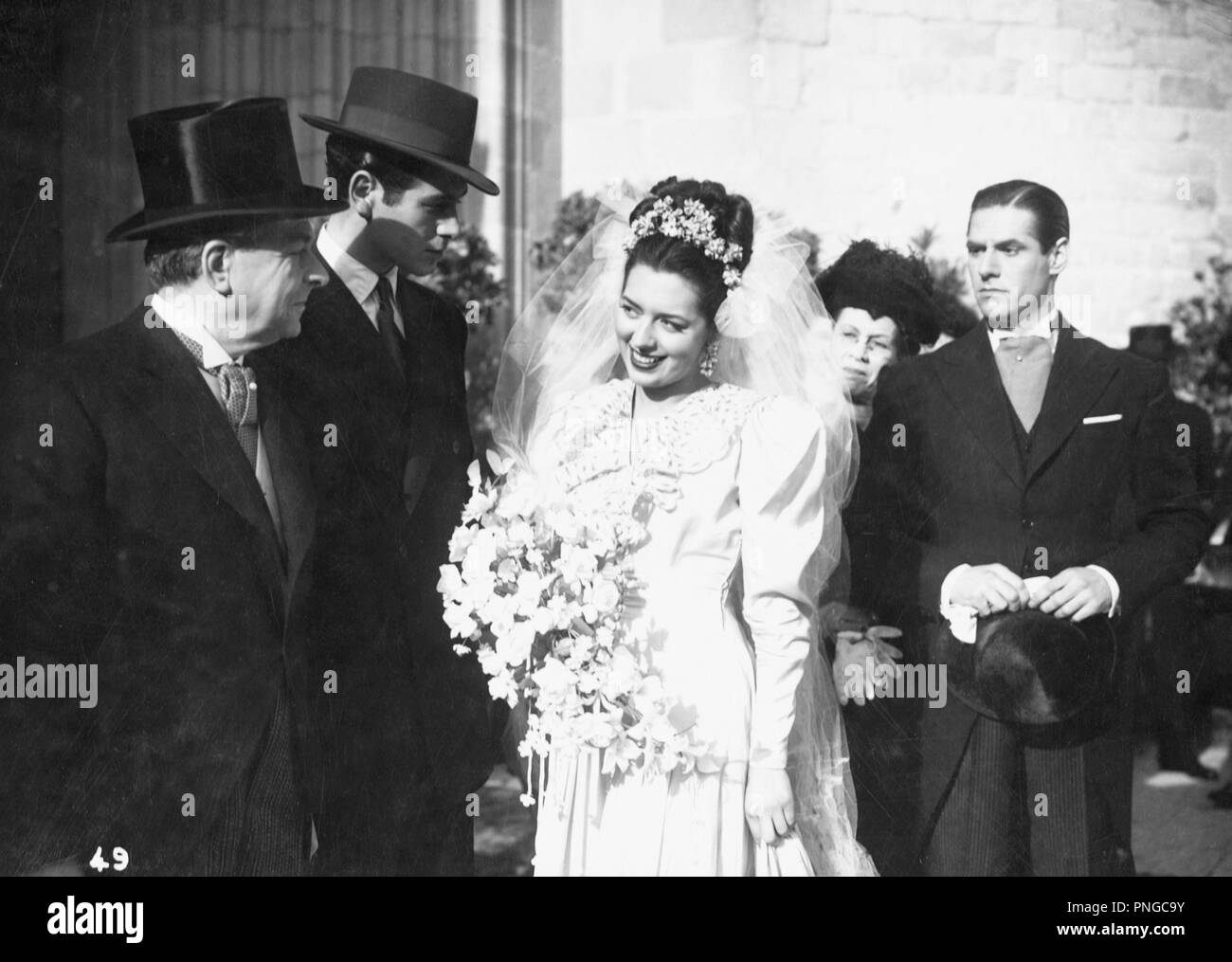 Original film title: ORO Y MARFIL. English title: ORO Y MARFIL. Year: 1947. Director: GONZALO DELGRAS. Stars: MARIO CABRE; LEONOR MARIA. Credit: HIDALGUIA FILMS / Album Stock Photo