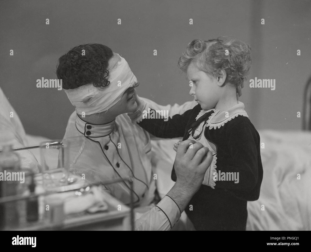 Original film title: SOR ANGELICA. English title: SOR ANGELICA. Year: 1934. Director: FRANCISCO GARGALLO. Stars: RAMON DE SENTMENAT; ARTURO GIRELLI. Stock Photo