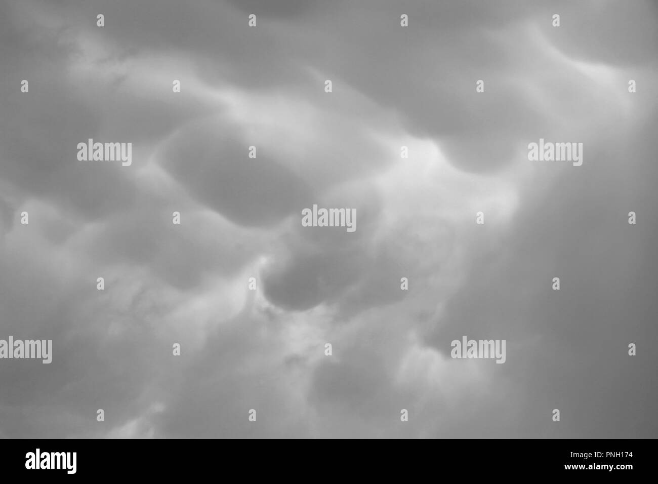 Mammary clouds Black and White Stock Photos & Images - Alamy