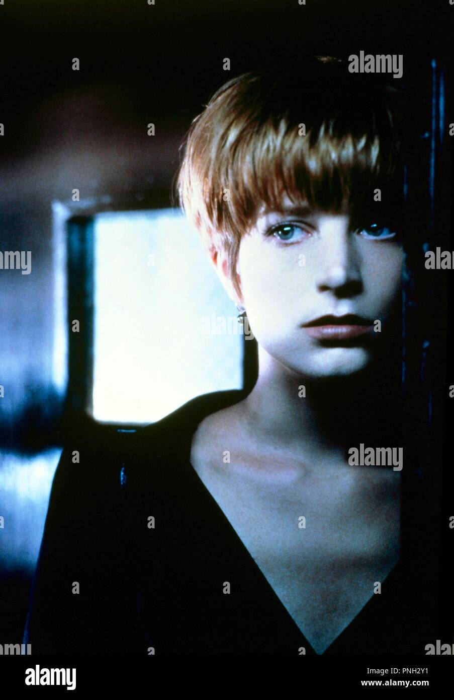 bridget-fonda-single-white-female-hi-res-stock-photography-and-images