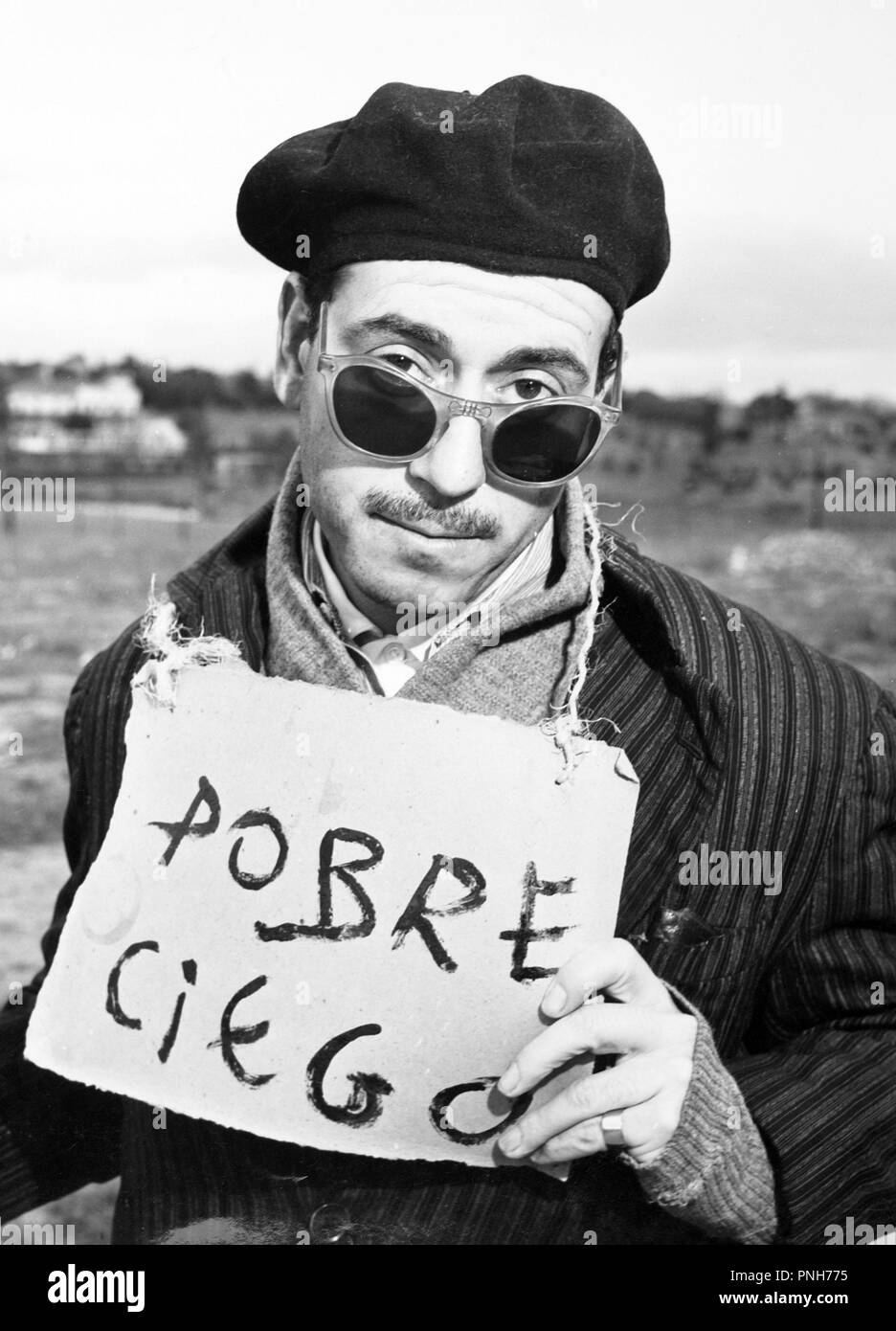 Original film title: LOS PEDIGÜEÑOS. English title: LOS PEDIGÜEÑOS. Year: 1961. Director: TONY LEBLANC. Stars: JOSE LUIS LOPEZ VAZQUEZ. Stock Photo