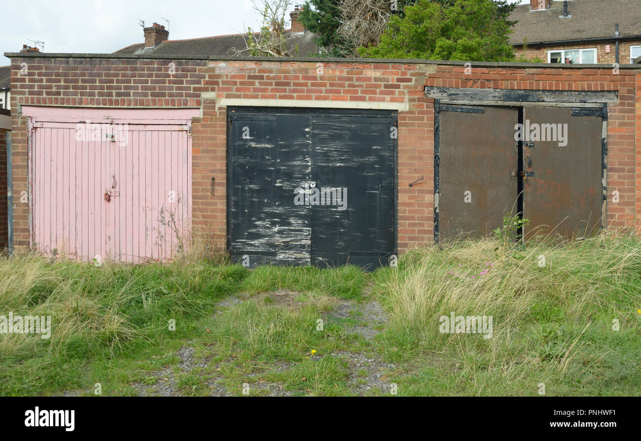 Lock up garages hires stock photography and images Alamy