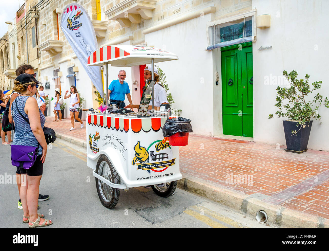 Mobile ice cream shop hi-res stock photography and images - Alamy